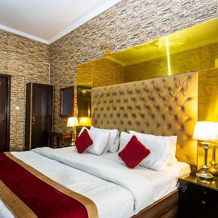 Rose Palace Hotel, Garden Town Lahore Esterno foto