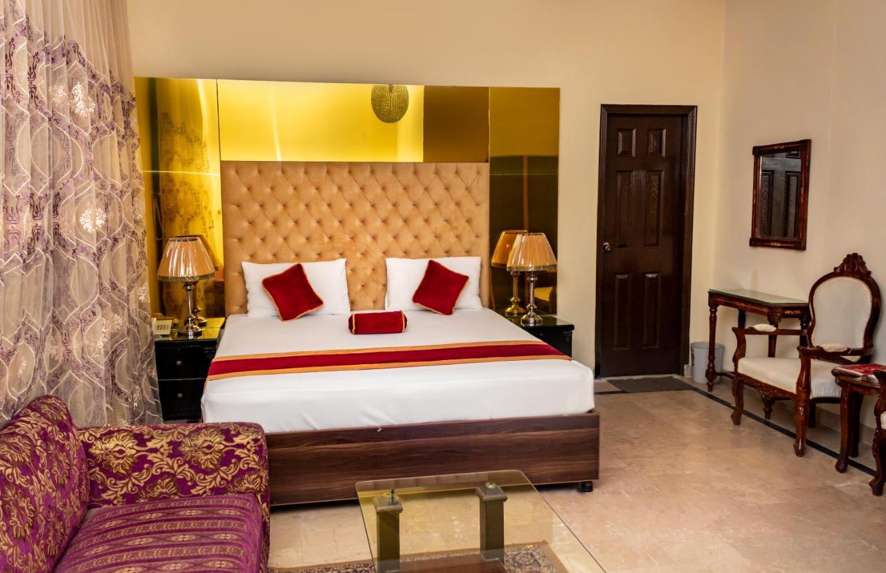Rose Palace Hotel, Garden Town Lahore Esterno foto