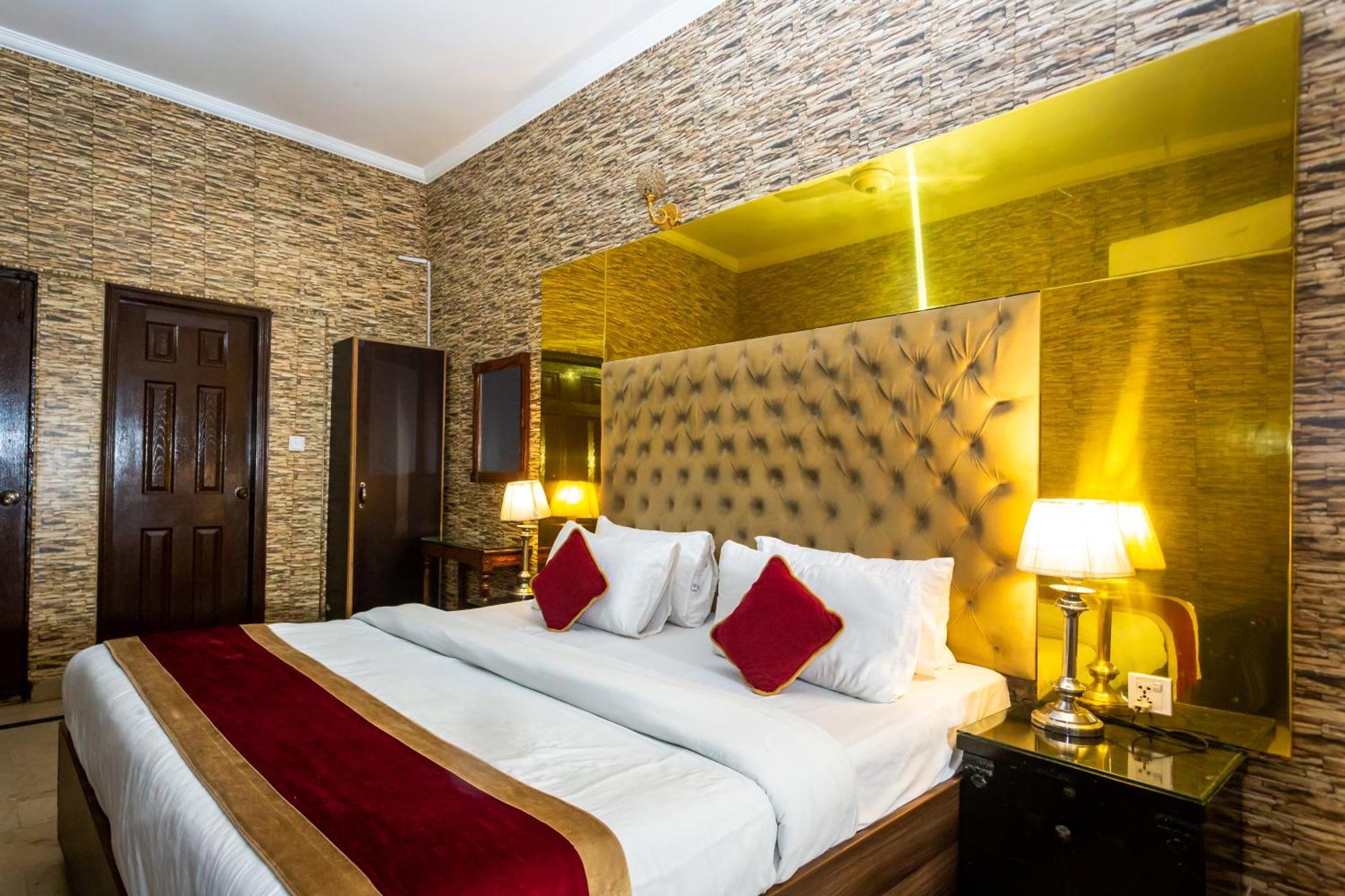 Rose Palace Hotel, Garden Town Lahore Esterno foto