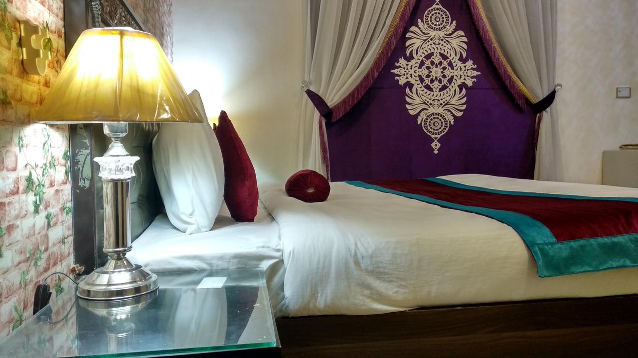 Rose Palace Hotel, Garden Town Lahore Esterno foto