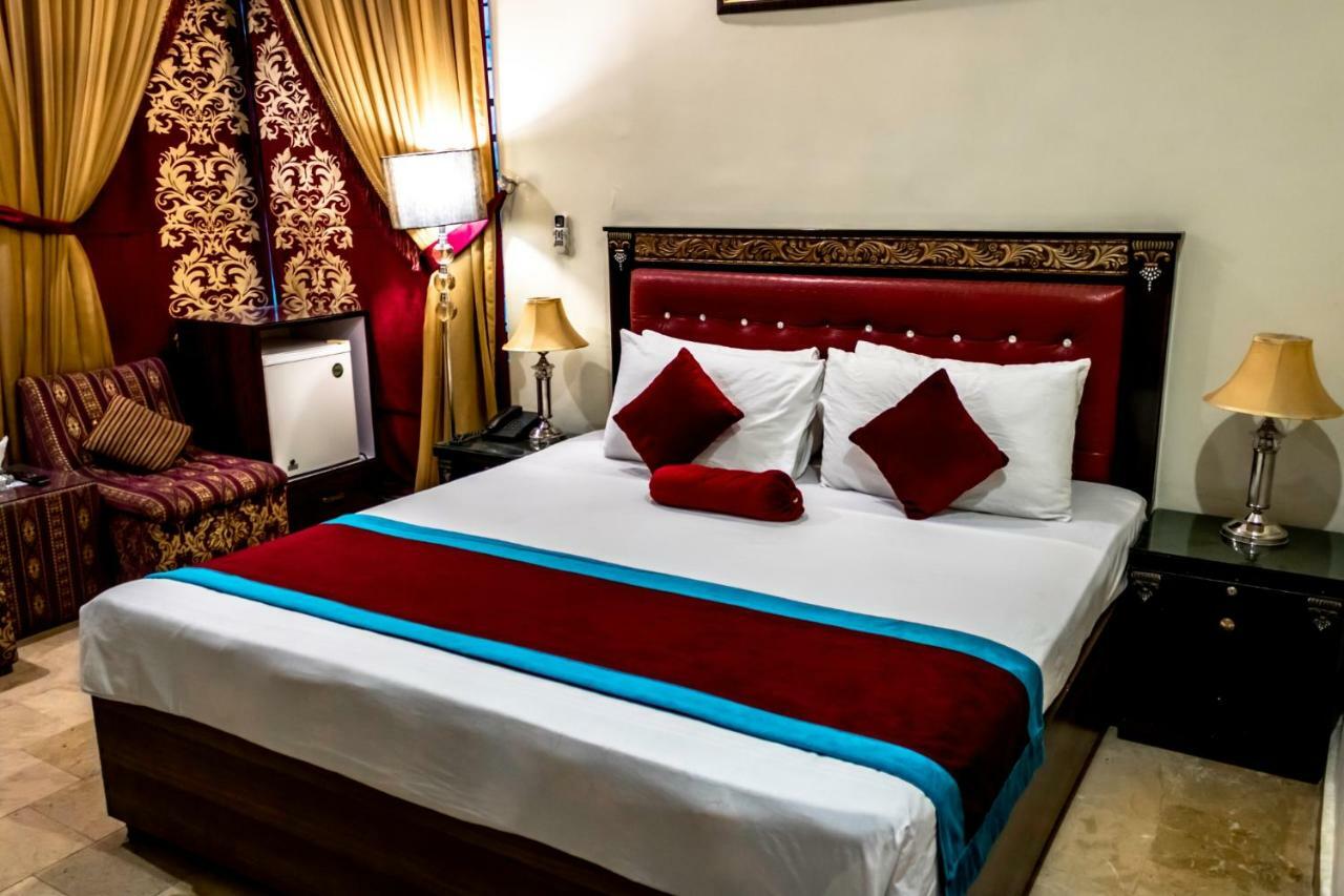 Rose Palace Hotel, Garden Town Lahore Esterno foto