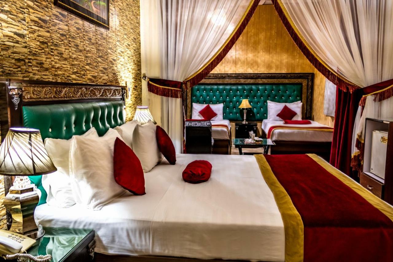 Rose Palace Hotel, Garden Town Lahore Esterno foto